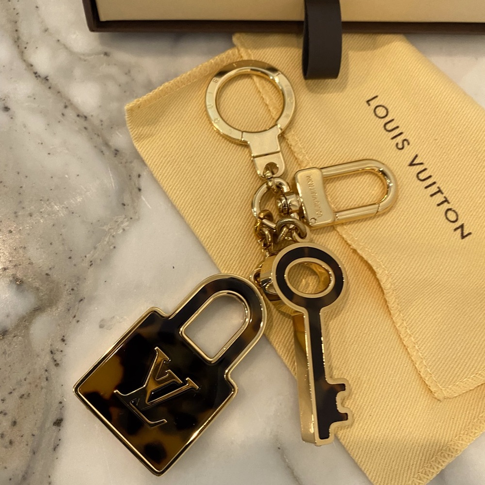 Louis Vuitton Portes Cles Confidence bag charm, BNIB
